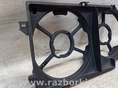 ФОТО Дифузор радиатора для Chrysler Voyager Киев