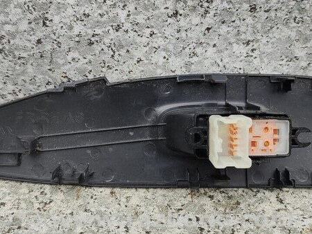 ФОТО Блок управления стеклоподемником передний правый для Nissan X-Trail Киев