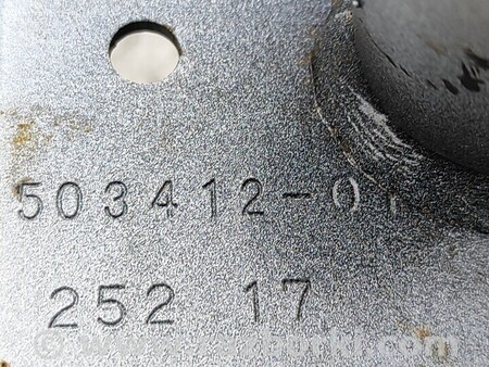 ФОТО Кронштейн усилителя бампера правый для Nissan X-Trail Киев