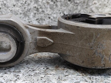 ФОТО Подушка двигателя для Nissan X-Trail Киев