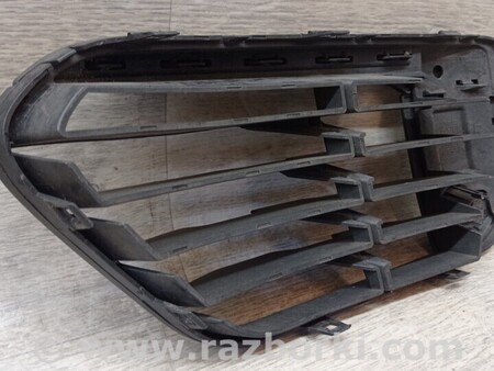 ФОТО Решітка накладка заглушка туманки ПТФ переднього бампера для BMW X1 Киев