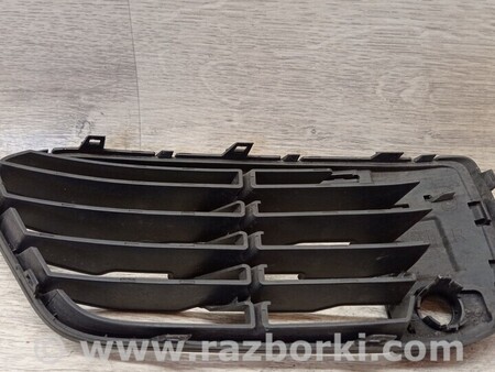 ФОТО Решітка накладка заглушка туманки ПТФ переднього бампера для BMW X1 Киев