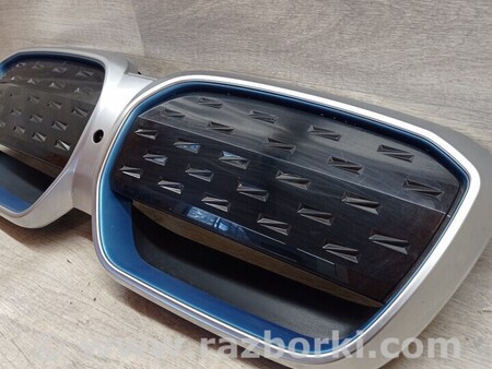 ФОТО Решетка радиатора бампера переднего центральная для BMW X3 Киев