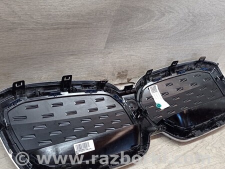 ФОТО Решетка радиатора бампера переднего центральная для BMW X3 Киев