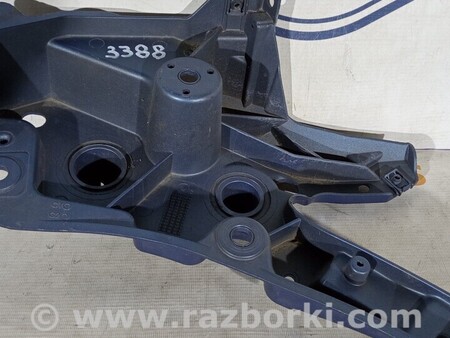 ФОТО Кронштейн крыла переднего правого Кронштейн крила переднього для Volvo XC60 Киев