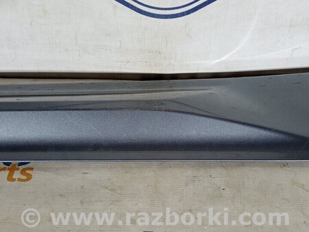ФОТО Молдинг двери задней правой нижний Молдинг двері для Volvo XC60 Киев