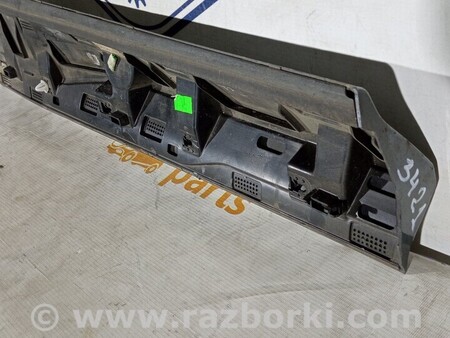 ФОТО Молдинг двери задней правой нижний Молдинг двері для Volvo XC60 Киев