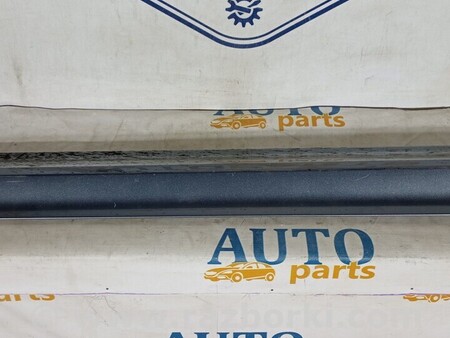 ФОТО Молдинг задней правой двери нижний Нижній молдинг для Volvo XC60 Киев