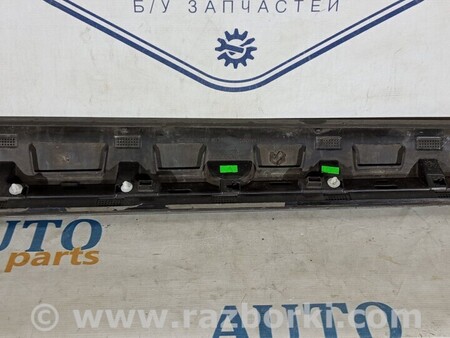 ФОТО Молдинг задней правой двери нижний Нижній молдинг для Volvo XC60 Киев