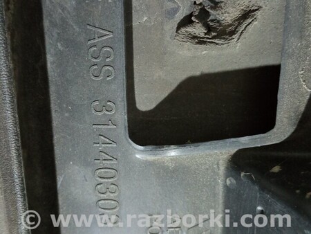 ФОТО Молдинг задней правой двери нижний Нижній молдинг для Volvo XC60 Киев