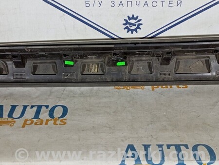 ФОТО Молдинг задней правой двери нижний Нижній молдинг для Volvo XC60 Киев