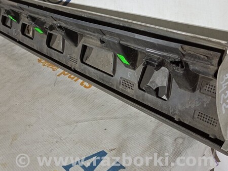 ФОТО Молдинг задней правой двери нижний Нижній молдинг для Volvo XC60 Киев