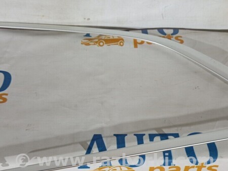 ФОТО Молдинг скла заднього лівого для Volvo XC60 Киев