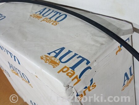 ФОТО Ущільнювач лобового скла для Volvo XC60 Киев