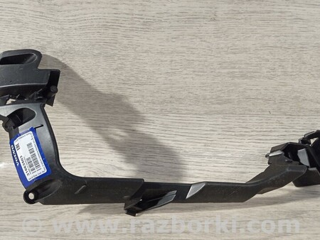 ФОТО Рест Кронштейн крепления фары передней правой для Volvo XC90 Киев