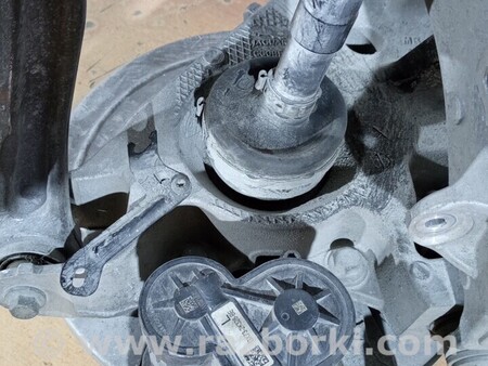 ФОТО Ступиця задня ліва важелі піввісь для Jaguar XE Киев