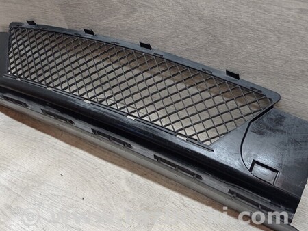 ФОТО Решетка радиатора бампера переднего центральная нижняя для BMW Z4 Киев