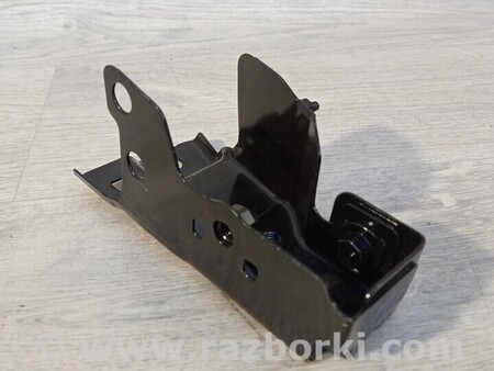 ФОТО Кронштейн крепления фары передней левой для Opel Zafira Киев