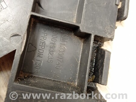 ФОТО Кронштейн кріплення направляюча заднього бампера права для Opel Zafira Киев