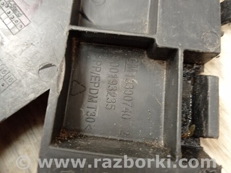 ФОТО Кронштейн кріплення направляюча заднього бампера права для Opel Zafira Киев