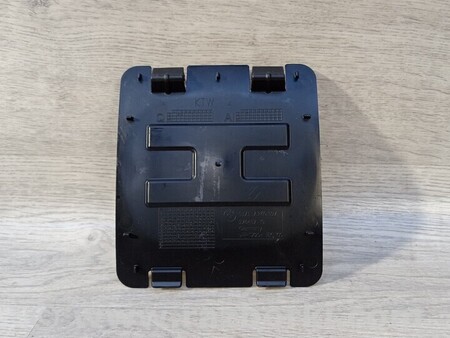 ФОТО Заглушка Подкрылка переднего левая правая для BMW 1-Series (все года выпуска) Киев