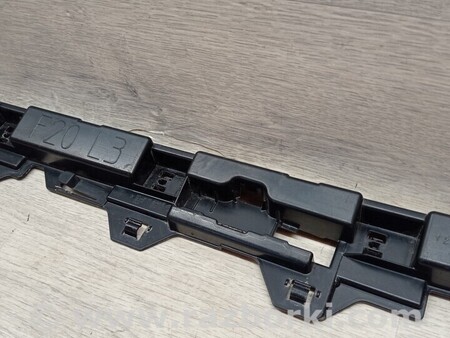 ФОТО Кронштейн кріплення накладки порога лівий для BMW 1-Series (все года выпуска) Киев