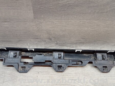 ФОТО Кронштейн кріплення накладки порога лівий для BMW 1-Series (все года выпуска) Киев