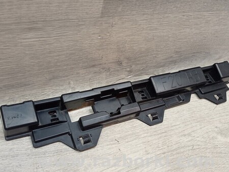 ФОТО Кронштейн кріплення накладки порога правий для BMW 1-Series (все года выпуска) Киев