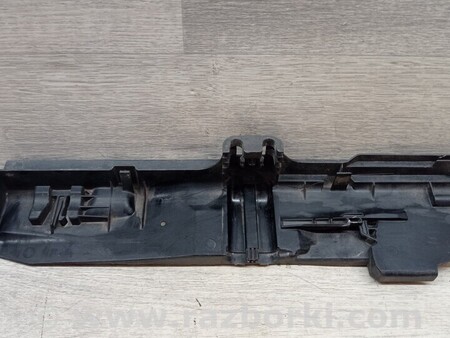 ФОТО Кронштейн кріплення направляюча модуля радіатора лівий Деф для BMW 1-Series (все года выпуска) Киев