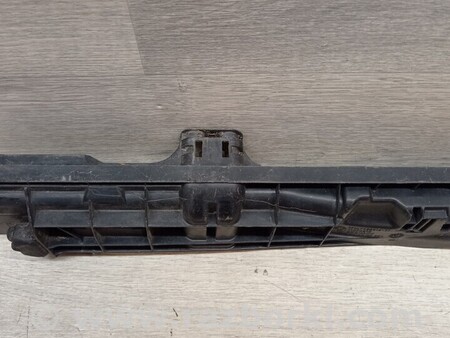 ФОТО Кронштейн кріплення направляюча модуля радіатора лівий Деф для BMW 1-Series (все года выпуска) Киев