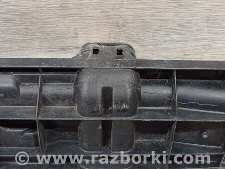 ФОТО Кронштейн кріплення направляюча модуля радіатора лівий Деф для BMW 1-Series (все года выпуска) Киев