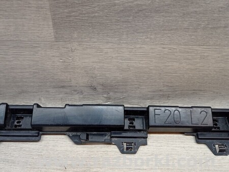 ФОТО Кронштейн кріплення направляюча порога лівий для BMW 1-Series (все года выпуска) Киев