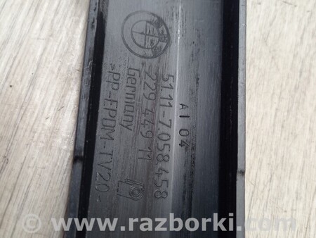 ФОТО Молдинг листва накладка переднього бампера правий для BMW 1-Series (все года выпуска) Киев