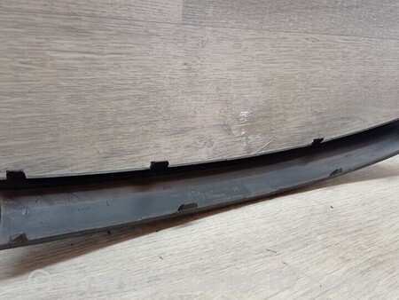 ФОТО Молдинг листва накладка переднього бампера правий для BMW 1-Series (все года выпуска) Киев