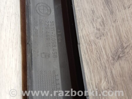 ФОТО Молдинг листва накладка переднього бампера правий для BMW 1-Series (все года выпуска) Киев