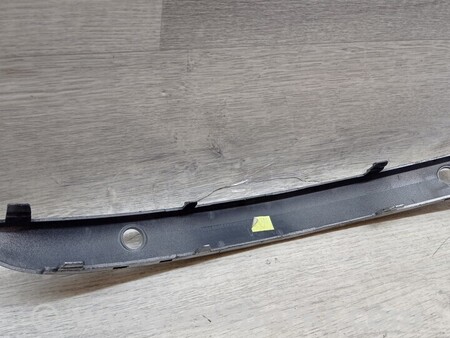 ФОТО Молдинг накладка переднього бампера лівий для BMW 1-Series (все года выпуска) Киев