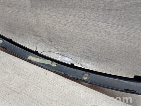 ФОТО Молдинг накладка переднього бампера права для BMW 1-Series (все года выпуска) Киев