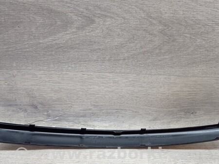 ФОТО Молдинг накладка переднього бампера права для BMW 1-Series (все года выпуска) Киев