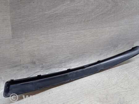 ФОТО Молдинг накладка переднього бампера права для BMW 1-Series (все года выпуска) Киев