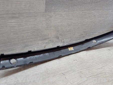 ФОТО Накладка переднього бампера права для BMW 1-Series (все года выпуска) Киев