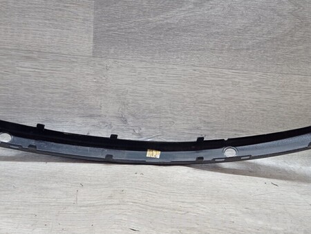 ФОТО Накладка переднього бампера права для BMW 1-Series (все года выпуска) Киев