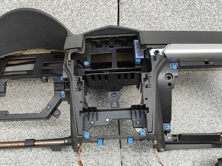 ФОТО Торпедо консоль для Opel Astra H (2004-2014) Киев