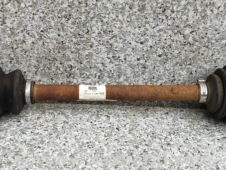 ФОТО Прлуось Левая для KIA Carens 4 (2013-2019) Киев