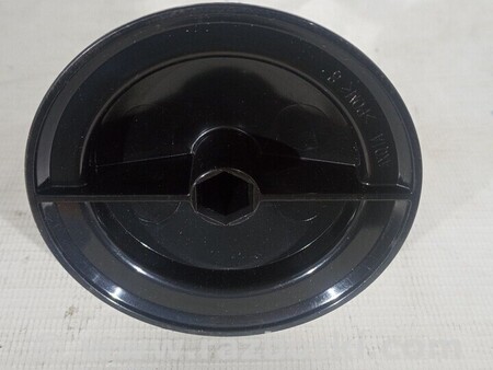 ФОТО Болт Кріплення запасного колеса для Ford Fiesta Mk7 (2017-...) Киев