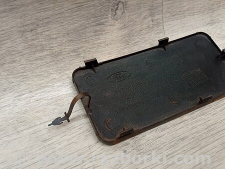 ФОТО Заглушка бампера буксировочного крюка передняя для Ford Fiesta Mk7 (2017-...) Киев