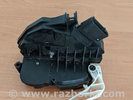 ФОТО Замок двери передней правой для Ford Fiesta Mk7 (2017-...) Киев