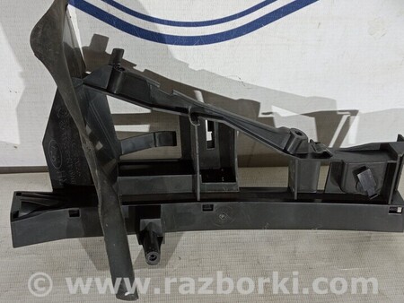 ФОТО Кронштейн замку задніх правих дверей для Ford Fiesta Mk7 (2017-...) Киев