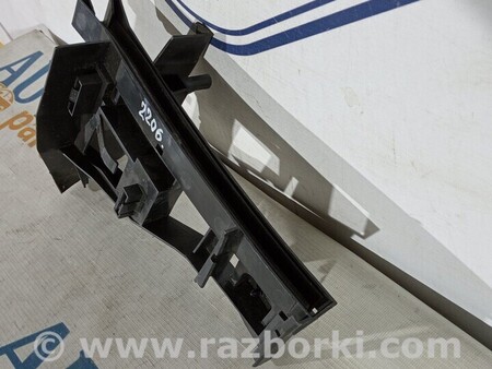 ФОТО Кронштейн замку задніх правих дверей для Ford Fiesta Mk7 (2017-...) Киев