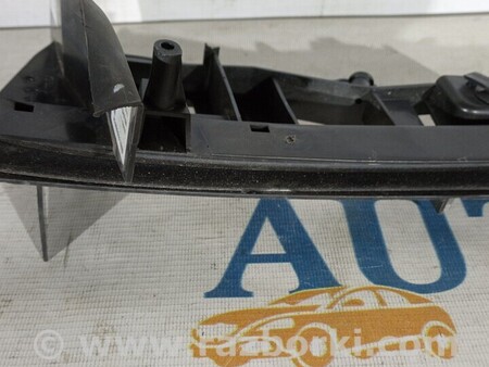 ФОТО Кронштейн замку задніх правих дверей для Ford Fiesta Mk7 (2017-...) Киев