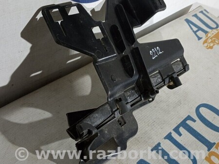 ФОТО Кронштейн замку передніх лівих дверей для Ford Fiesta Mk7 (2017-...) Киев